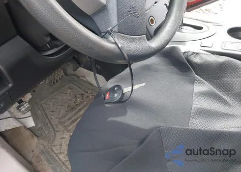 2015 Nissan Rogue Select S z USA, uszkodzony, nr VIN JN8AS5MV8FW261047